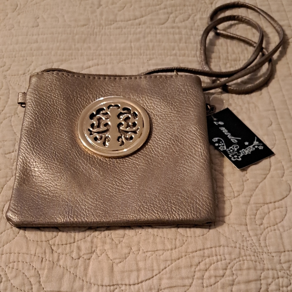 Elegant Metallic Crossbody Bag